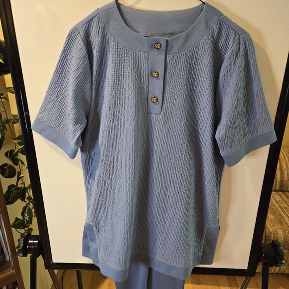 Blair Woman's Pantsuit, Blue Pants & Top, Size Small - Picture 8 of 16